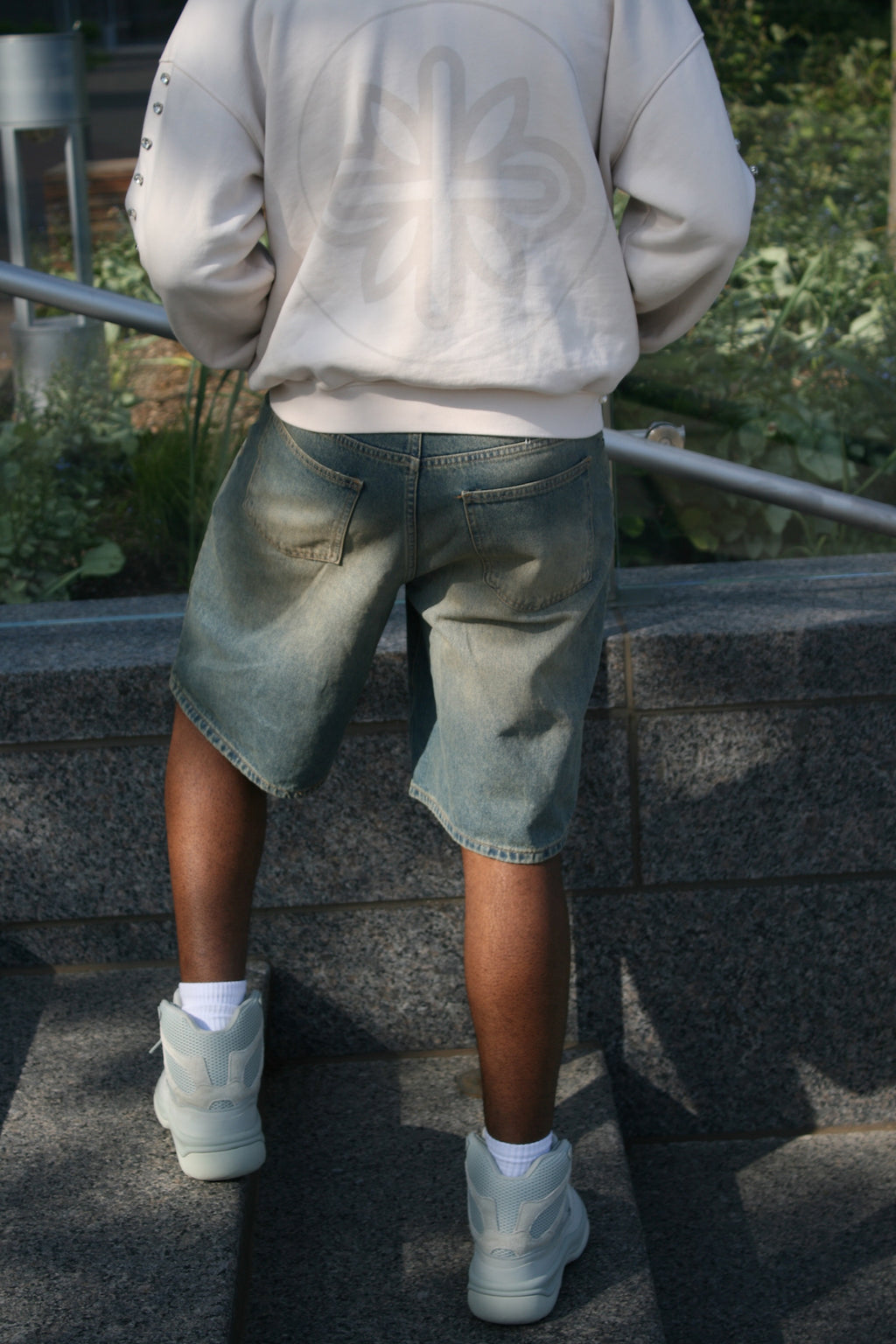 PEACE ZIP UP CREAM