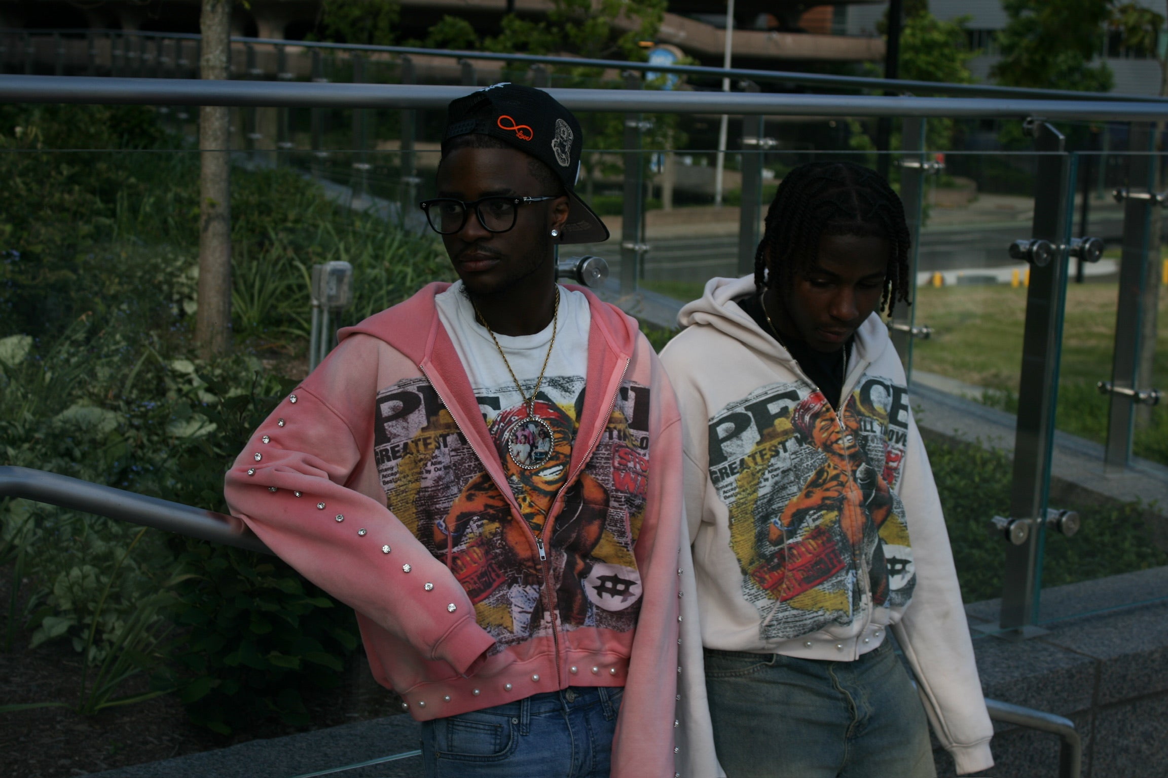 PEACE ZIP UP PINK