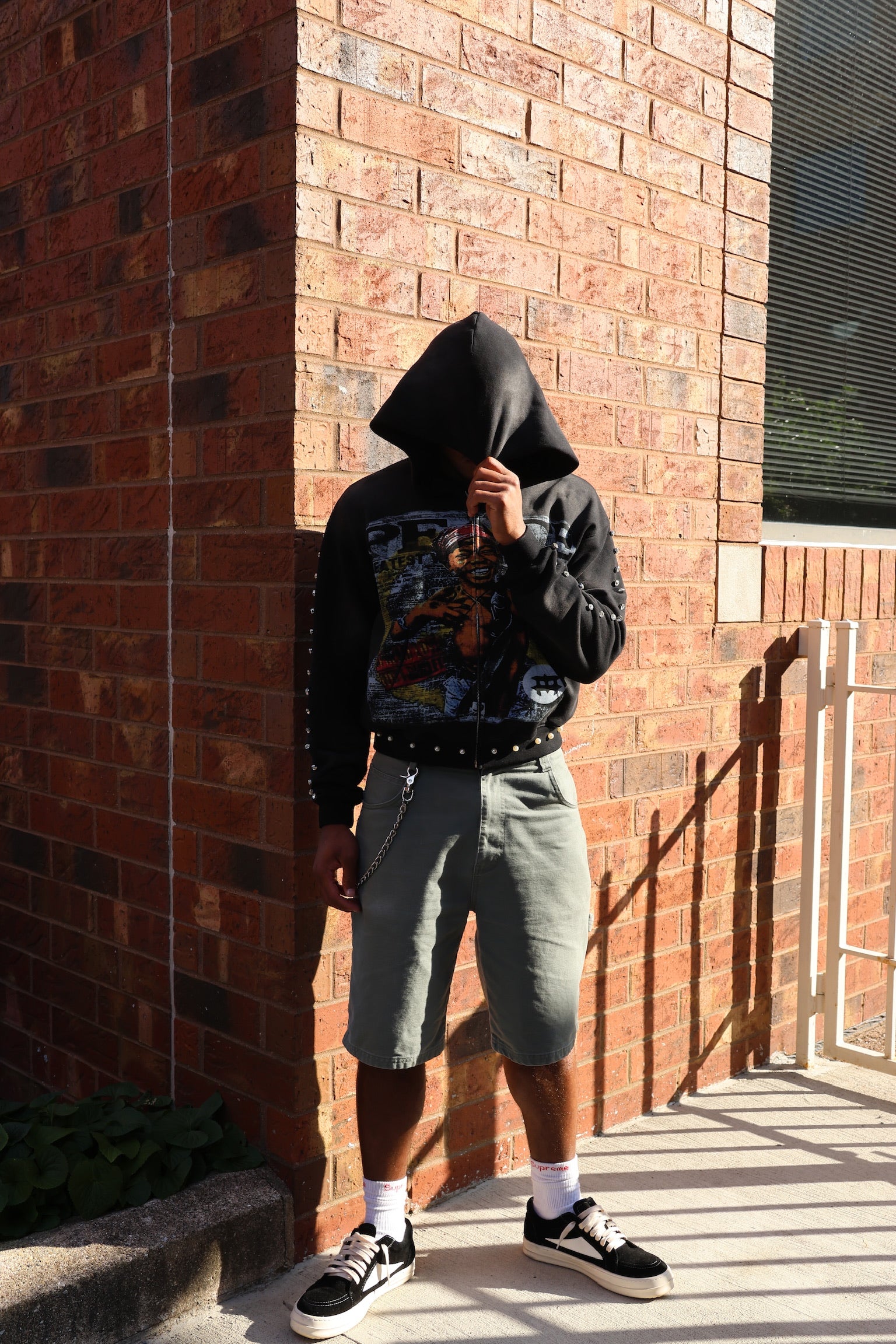 PEACE ZIP UP BLACK